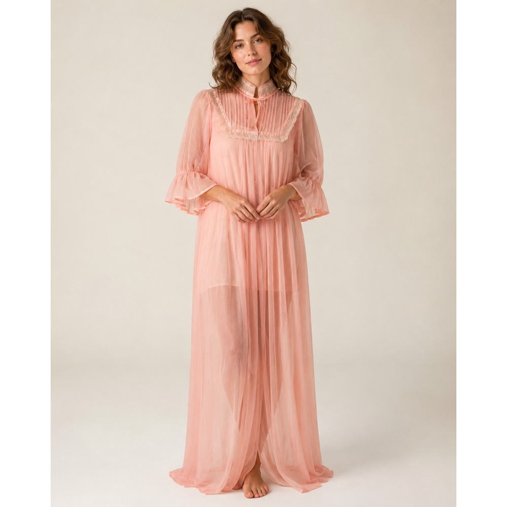Vintage 70s Deena Styled in California Peach Sheer Nylon Peignoir Robe‎ Medium